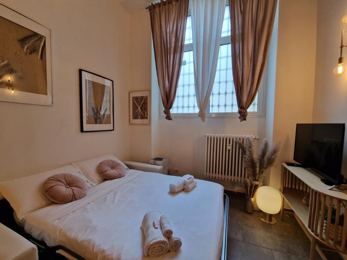 Regina Milano In Porta Romana 2 - Sky Tv, Wifi E Breakfast Box Apartman Kültér fotó