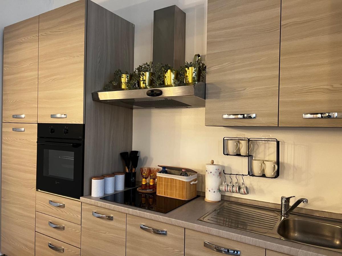 Regina Milano In Porta Romana 2 - Sky Tv, Wifi E Breakfast Box Apartman Kültér fotó
